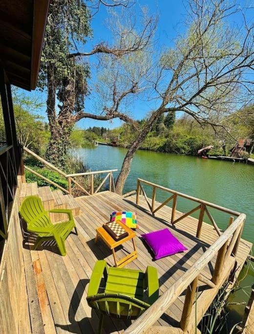 Enjoy The Riverside! Secret Yard Apartment *